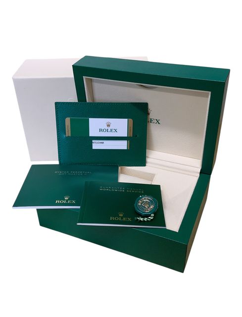 Rolex GMT Master II 126711 CHNR Image 4